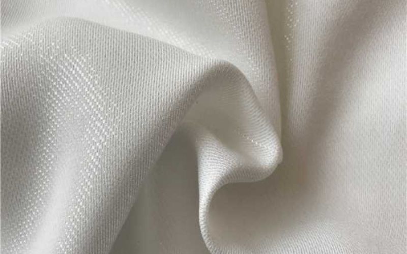 Chọn chất liệu vải cho đồng phục